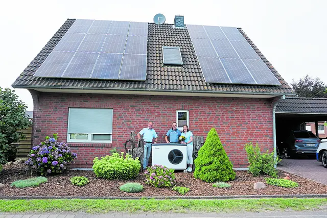 Solar und Wärmepumpe sind für diese Kunden von Firma Fischer eine optimale Energielösung | Foto: Fischer