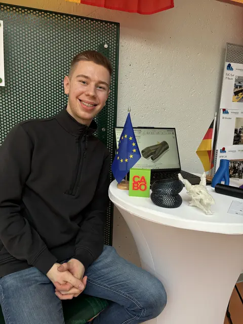 Elias Scharf (18): "Wir durften zwei Wochen in Dänemark sein und 3D-Druck lernen. Die Technik dort war der Wahnsinn." | Foto: sts