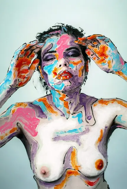 Handgezeichnetes Aktbild einer Frau. Titel: Schiele17 | Foto: Gott&amp;Gilz, Soltauer Künstler