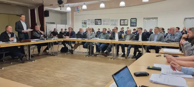 Viele Besucherinnen und Besucher nahmen an der Ratssitzung teil | Foto: ig