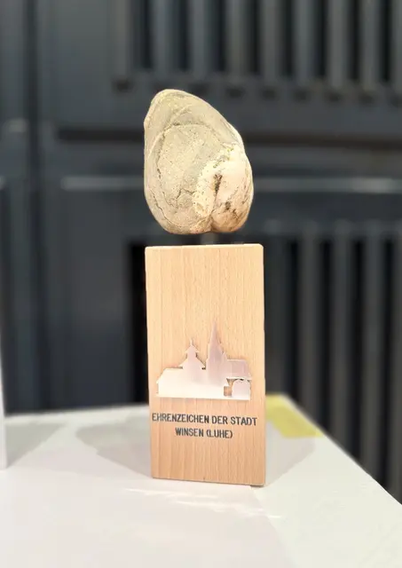 Die Luhekiesel-Trophäe | Foto: Stadt Winsen