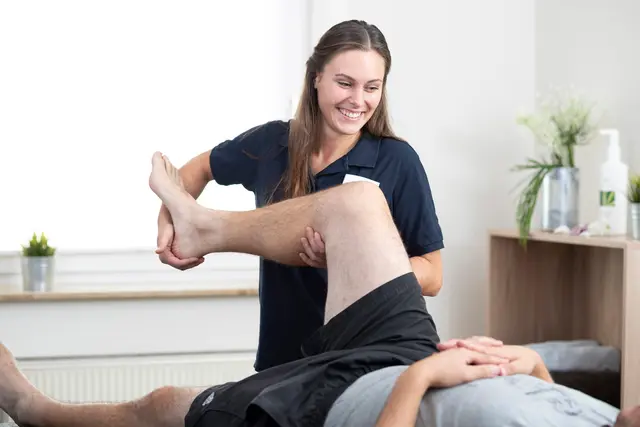 Die BBS Buxtehude bilden hochqualifizierten Nachwuchs im Bereich der Physiotherapie aus - auch ohne Abitur. Die Ausbildung scheint vorerst gesichert (Symbolbild) | Foto: Adobe Stock/fuchs mit foto