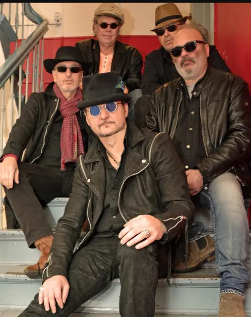 Die fünf Musiker von Marios Westernhagen Tribute bringen auch 2026 wieder den Sound von Marius Müller-Westernhagen ins Dörphus Hörsten | Foto: Marios Westernhagen Tribute