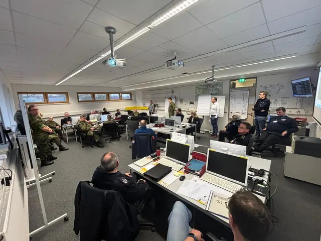 Ein anspruchsvolles Szenario mit zahlreichen  Schwerverletzten, einem Großbrand und komplexen Abstimmungsprozessen, unter anderem mit der Bundeswehr:
- eine groß angelegte Katastrophenschutzübung wurde durchgeführt.  | Foto: Landkreis Harburg