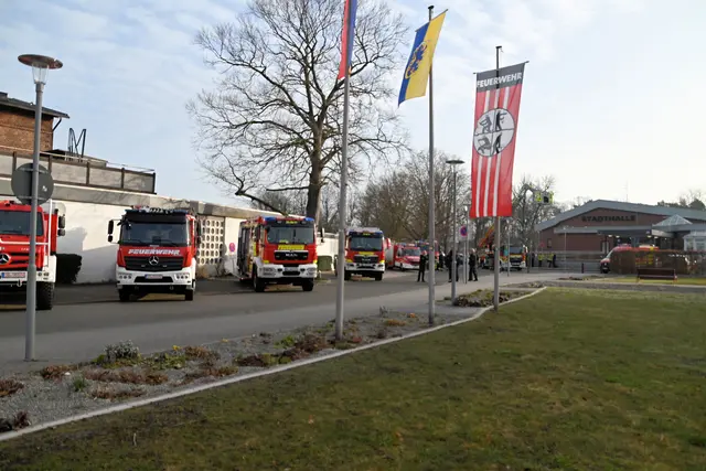 Begleitet wurde die Versammlung von einer Ausstellung von Einsatzwagen und moderner Feuerwehrtechnik | Foto: Mathias Wille