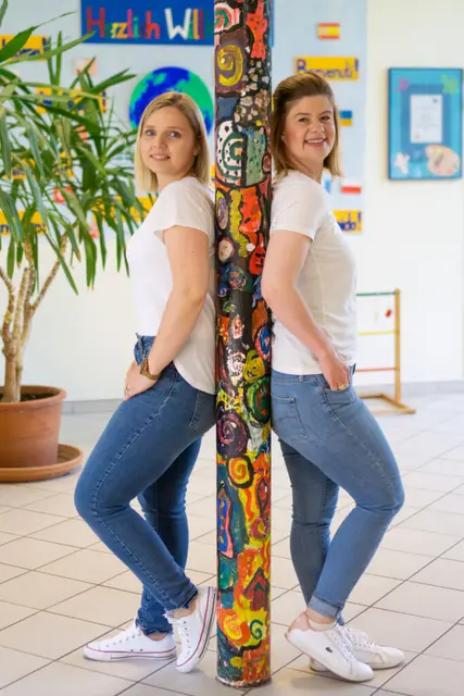 Die Referentinnen Isabell König (links) und Lea Schreiber sprechen beim Themenabend im Familienzentrum darüber, warum Kinder manchmal ausflippen – und wie Eltern gelassen damit umgehen können | Foto: Verhalten verstehen