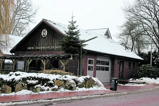 Das alte Feuerwehrhaus in Deinste | Foto: sb
