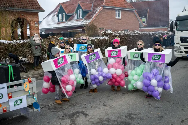 Kleine Erfrischung gefällig? Die Kindergruppe "Mallegirls" hatte sie mit "Tic Tac" dabei | Foto: Antje Lohse