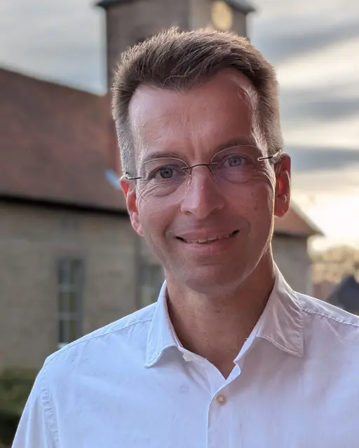 Pastor Markus Weseloh stellt sich der Kirchengemeinde in Himmelpforten vor | Foto: Markus Weseloh