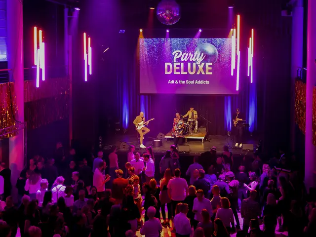 „Adi And The Soul Addicts“  live auf der Bühne der Empore Buchholz | Foto: Gilbert Studios