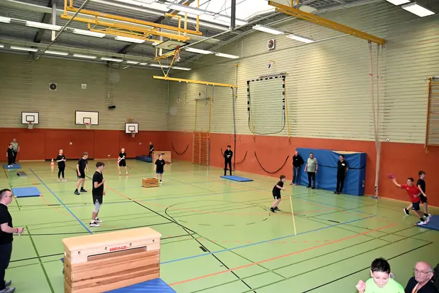 Beim Brennballturnier in der Sporthalle war volle Konzentration gefordert | Foto: Mathias Wille