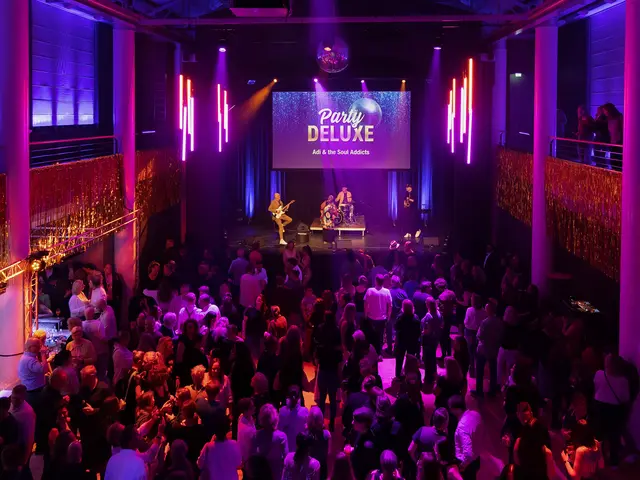 „Adi And The Soul Addicts“  live auf der Bühne der Empore Buchholz | Foto: Gilbert Studios