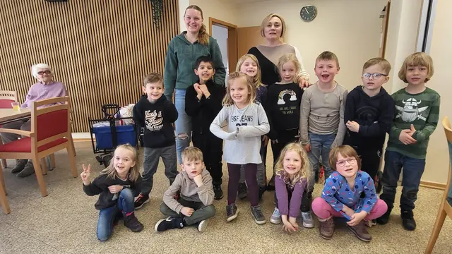 Die Kindergartengruppe aus Wistedt hatte einen tollen Nachmittag im Herbergsverein zusammen mit Praktikantin Mariella Aldag (hinten links) und Erzieherin Natascha Adler | Foto: sh