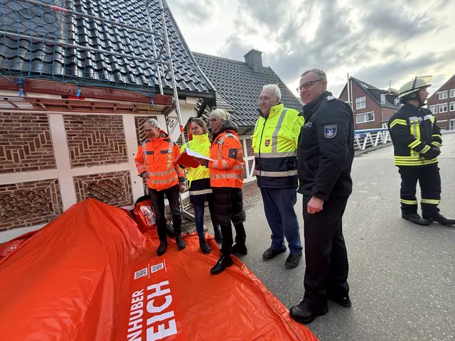 Beim Probeaufbau in Estebrügge | Foto: sts