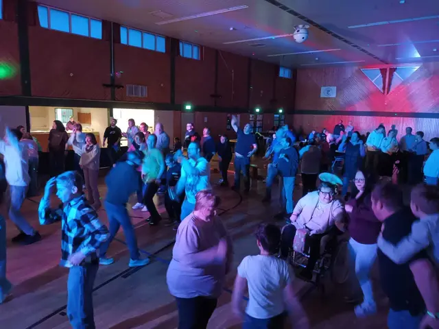 Party in der Festhalle  | Foto: ig 