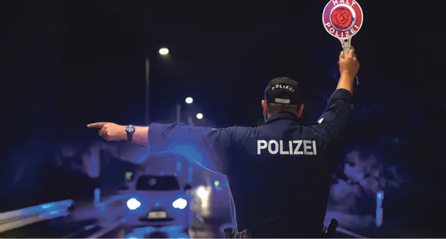 Polizeikontrolle (Symbolbild) | Foto: KI generiert
