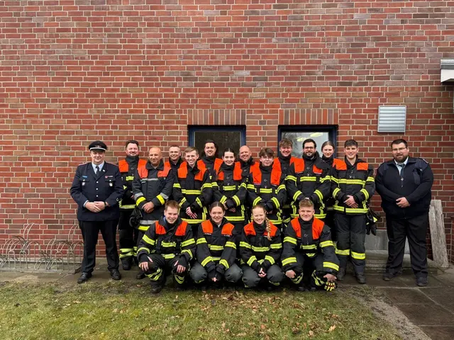 Das Ausbilderteam zeigte sich mit den Leistungen der Teilnehmer sehr zufrieden
 | Foto: Feuerwehr
