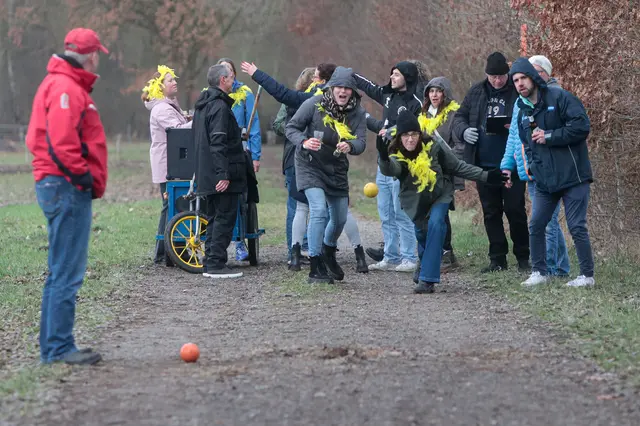 Mit Einsatz und Ehrgeiz: Die "Hot Chickens" waren mit weiteren Gruppen am Start | Foto: ks