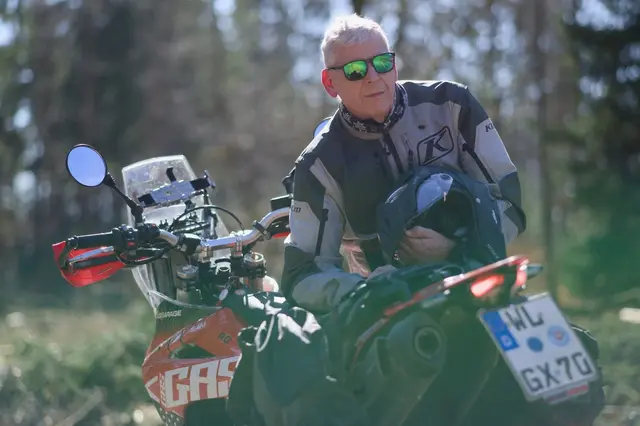 Das Reisegespann - "Robby" und seine Maschine | Foto: Bastian Klein