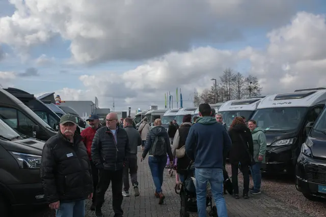 Einfach nur Schauen, informieren oder ein Messe-Schnäppchen machen. Die Besucher nutzten die Chance während der Frühjahrsmesse des Freizeit-Center Albrecht. | Foto: ks