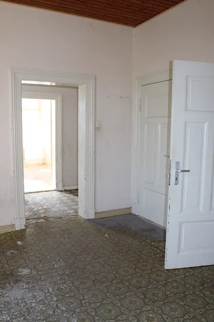 Die ehemalige Küche: Hier kommt eine moderne Gemeinschaftsküche hinein | Foto: sb