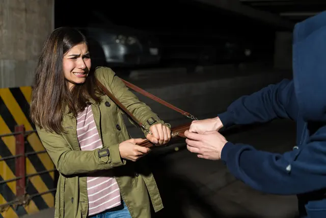 Raub und Diebstahl machen einen hohen Anteil bei den Straftaten aus | Foto: Adobe Stock/Antonio Diaz