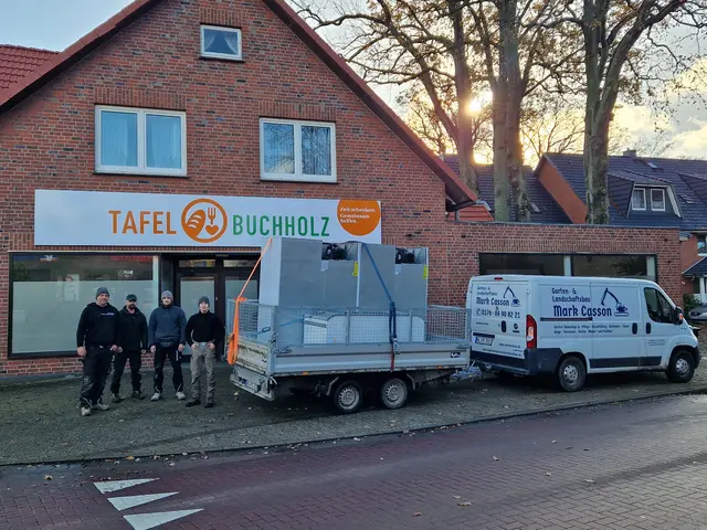 Die fleissigen Helfer der Firma Casson: Patrick (v. li.), Max, Jascha und Marlon | Foto: Julia Bökler