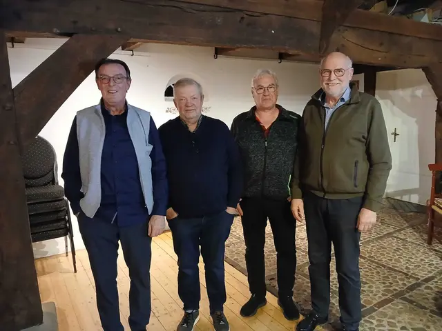 Der neue Vorstand (v. li.): Klaus Heins, Johann Burfeind, Klaus Rosenbaum und Willen Vörhöfen | Foto: Heimatverein