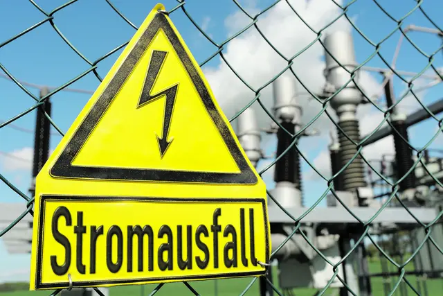 Mit einem Sonderplan "Blackout" will sich der Landkreis Harburg für den Ernstfall wappnen | Foto: Adobe Stock/Bluedesign