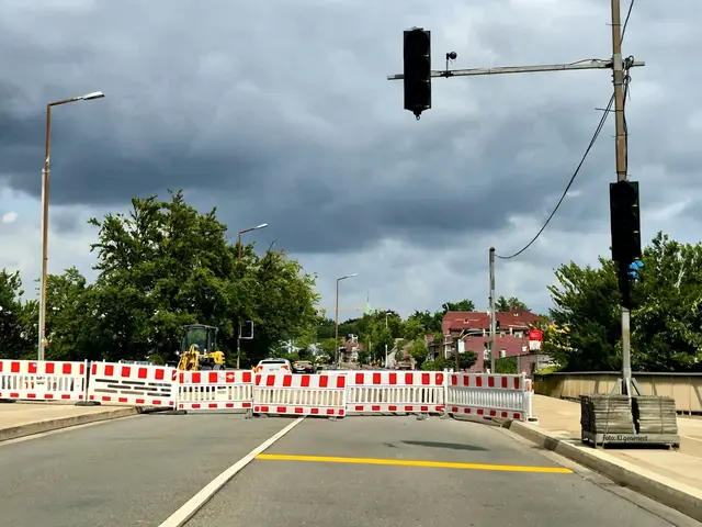 Die Canteleu-Brücke ist voll gesperrt - für Jahre wird hier nichts mehr drüber fahren, die Tragfähigkeit ist nicht mehr gegeben | Foto: pöp