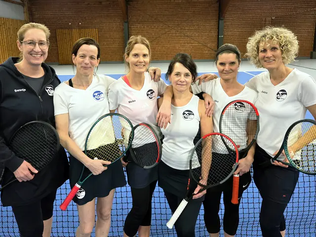 Das erfolgreiche Tennis-Damen-40-Team aus Salzhausen mit (v.l.): Swantje Frahm, Sonja Mahn, Meike Boldyreff, Sabine Dorka, Ilka Ott, und Jana Heuser | Foto: TC BW