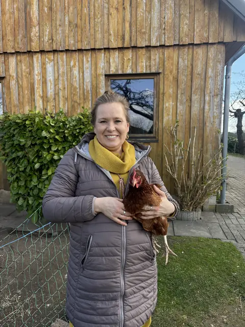 Janina Stemmer (42) mit Brownie | Foto: sts