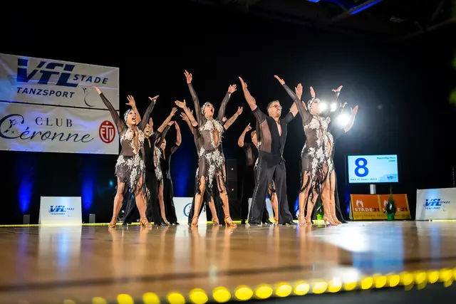 Die Stader Tänzer und Tänzerinnen | Foto: Jörg Struwe/picselweb