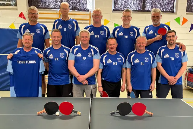 Die Tischtennisspieler des MTV Wangersen mit neuen Trikots ausgestattet.  | Foto: MTV Wangersen