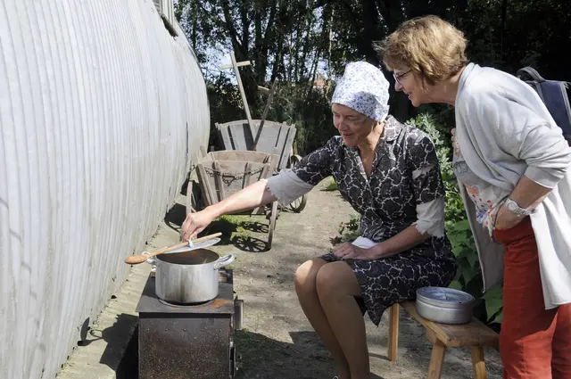 Kochen auf einer Kochhexe, Gelebte Geschichte 1945