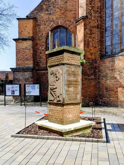 So könnte das Eckermann - Denkmal dort aussehen. Aber viele Winsener sind für neue Bäume an dieser Stelle. | Foto: Fotomontage Rüdiger Störtebecker
