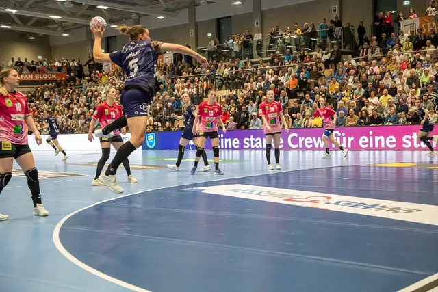 Maj Nielsen im Sprungwurf | Foto: Ralf Hasebeck