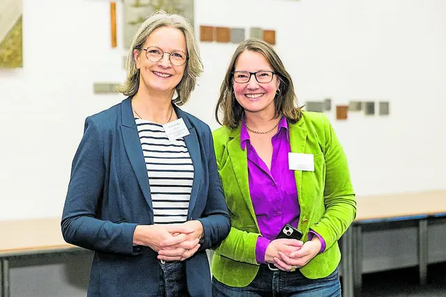 Manuela Schmelke (li.) und Alexandra Kleine-Natrop schwimmen seit ihrer ersten Begegnung auf einer Wellenlänge | Foto: Hanna Lauterjung-Basler