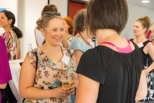 Neue Kontakte als Basis für neue Ideen | Foto: Hanna Lauterjung-Basler