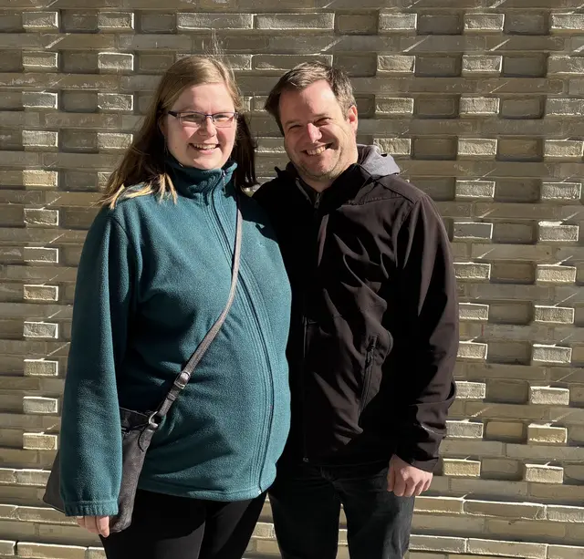 Maja Philipp (32) und  Björn Phillip (36) sorgen sich um die Sprittpreise | Foto: sts