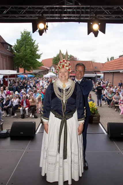 Krönung der Blütenkönigin | Foto: Lohmann