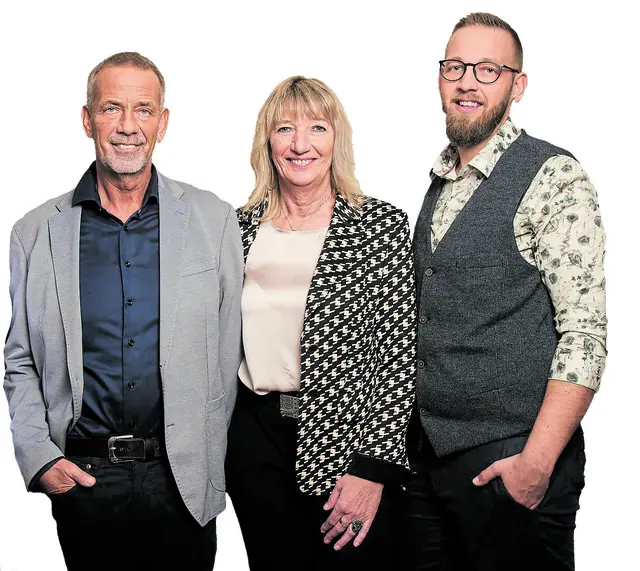 In der Region tief verwurzelt Die Inhaberfamilie (v. li.) Norbert, Heike und Oliver Dreist Fotos: Bestattungshaus Tibcke Abbenseth Spark | Foto: Bestattungshaus Tibcke Abbenseth Spark