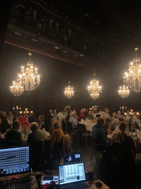 Beim Bühnenfrühstück geht es neben dem neuen Programm auch um Perspektivenwechsel | Foto: Stadeum