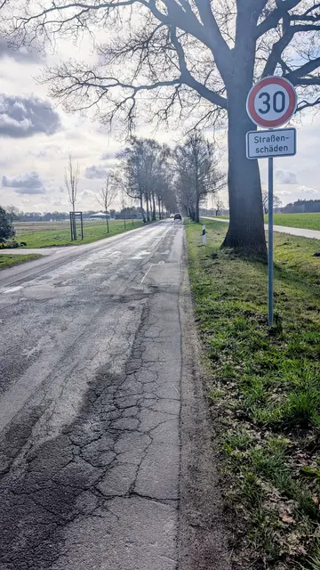 In einem grauenhafter Zustand befindet sich die K53 zwischen Griemshorst und Kammerbusch | Foto: jd