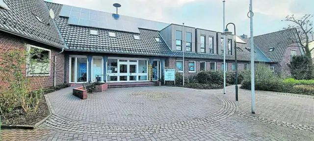 Landrat Kai Seefried lädt zur Bürgersprechstunden ins Himmelpfortener Rathaus ein | Foto: ig