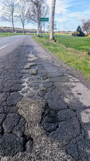 Solche Straßenverhältnisse machen Autofahren zu einem Abenteuer | Foto: jd