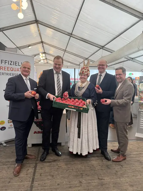 Bei den Norddeutschen Obstbautagen | Foto: Magnus Rieper