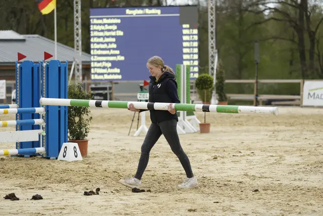 Das Helferteam ist im Dauereinsatz | Foto: Reit- und Fahrverein Nordheide