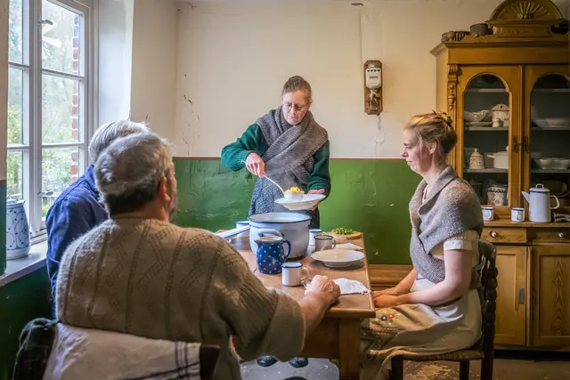 Saisonbeginn mit der 'Gelebten Gechichte 1931' auf dem Museumsbauernhof in Wennerstorf | Foto: FLMK