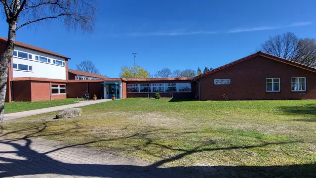 Drei oder vier Drestedter Kinder pro Jahr würden gern hier an der Grundschule in Trelde eingeschult werden, anstatt in Hollenstedt | Foto: sh